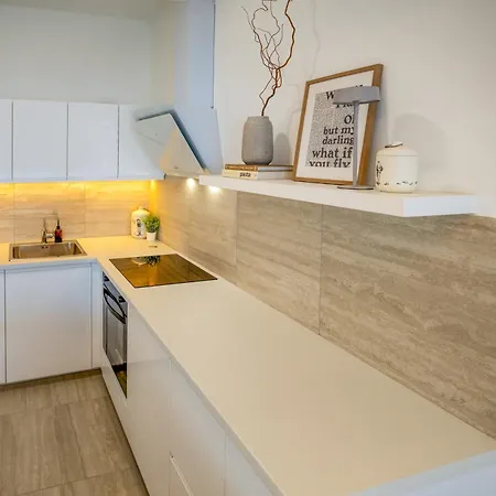 Nox Modern Jacuzzi&terrace - Near Znjan Apartment Split