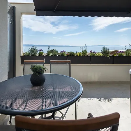 Nox Modern Jacuzzi&terrace - Near Znjan