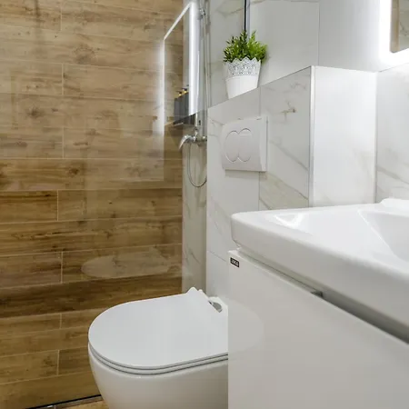 Nox Modern Jacuzzi&terrace - Near Znjan Apartment